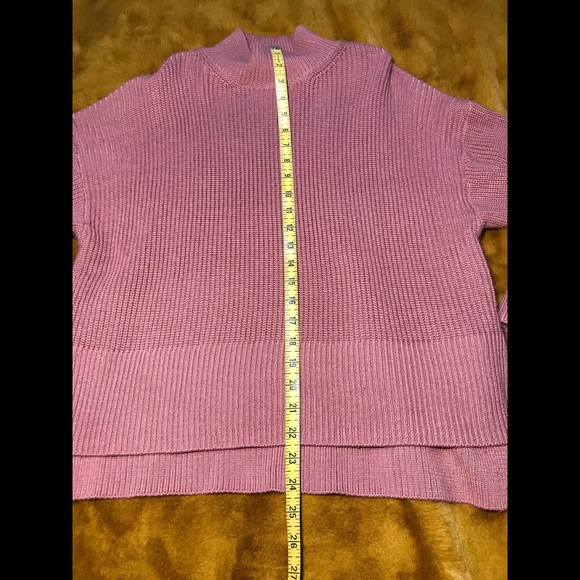 H&M • Pink Sweater - Picture 8 of 9